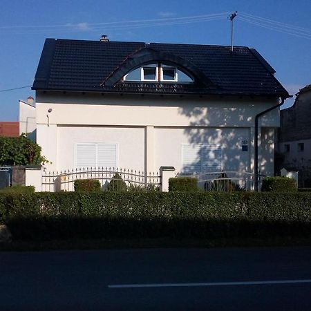 Apartmani Anton Osijek Zewnętrze zdjęcie