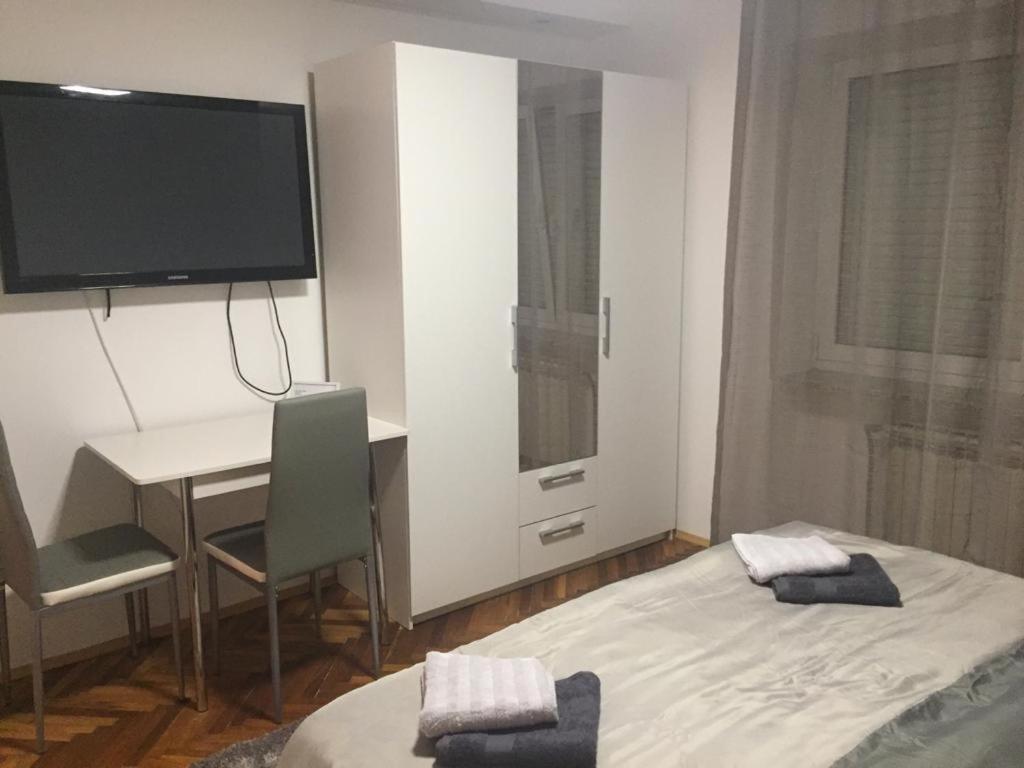 Apartmani Anton Osijek Zewnętrze zdjęcie